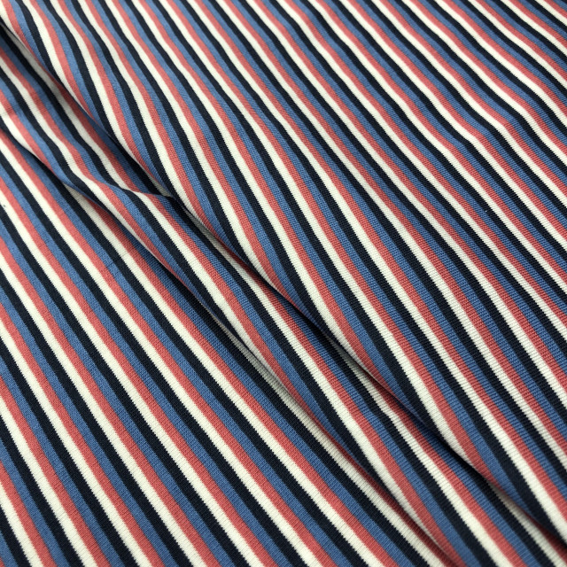 021021106-15556