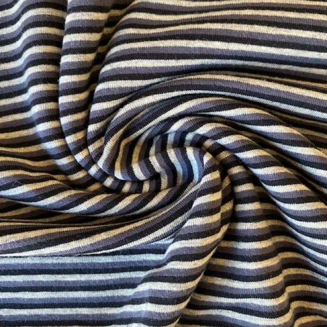 021021106-17679
