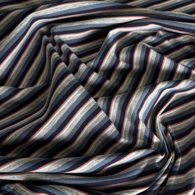 021021106-19872