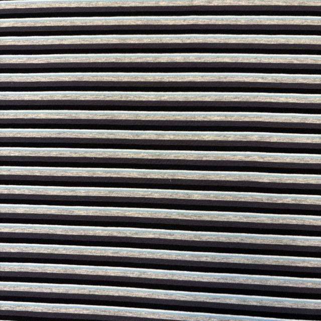 021021106-19873