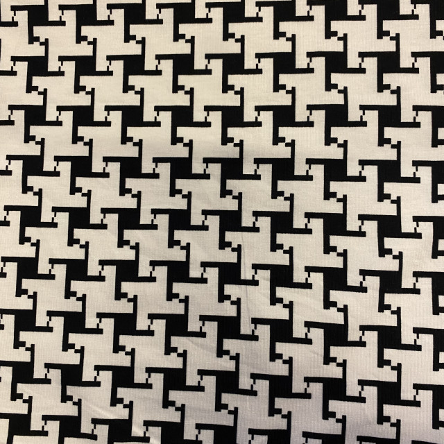 021022116-18770