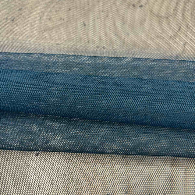 05052137-7028