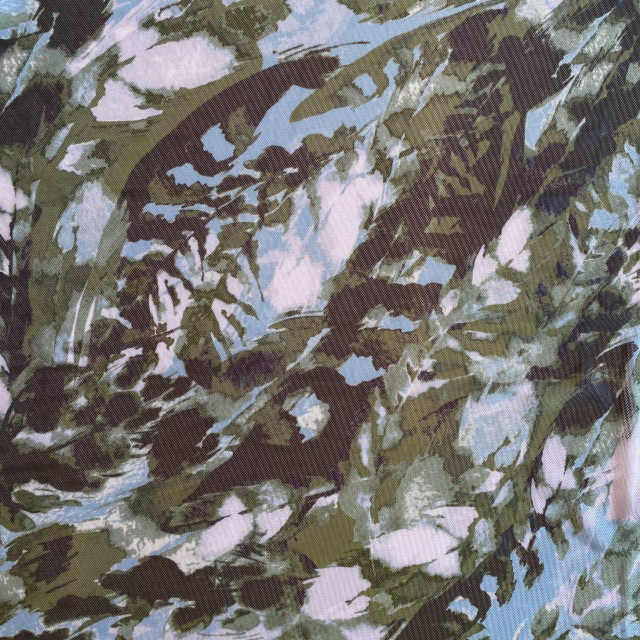 05052328-19676