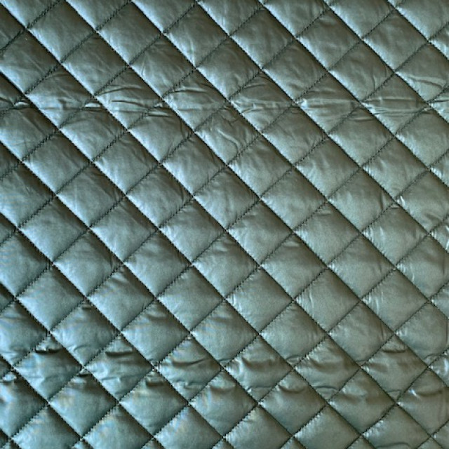 050982221-17550