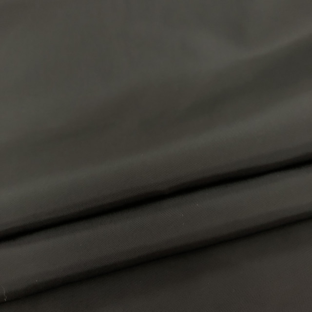 050982233-83
