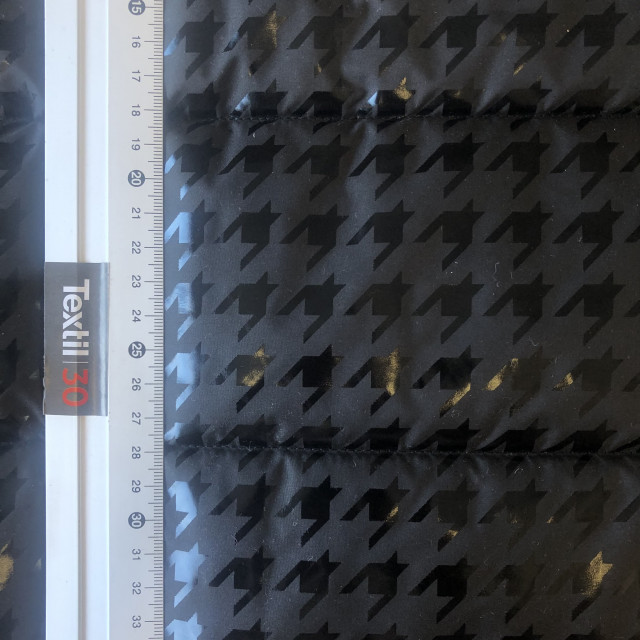 050982243-16956