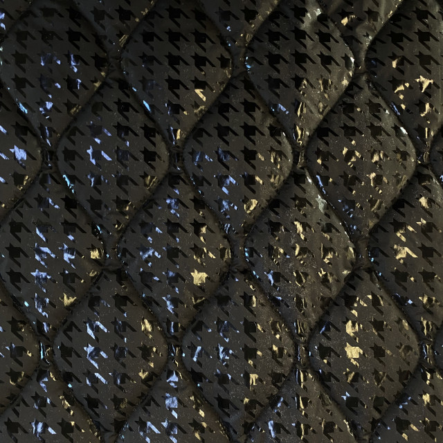 050982243-16957