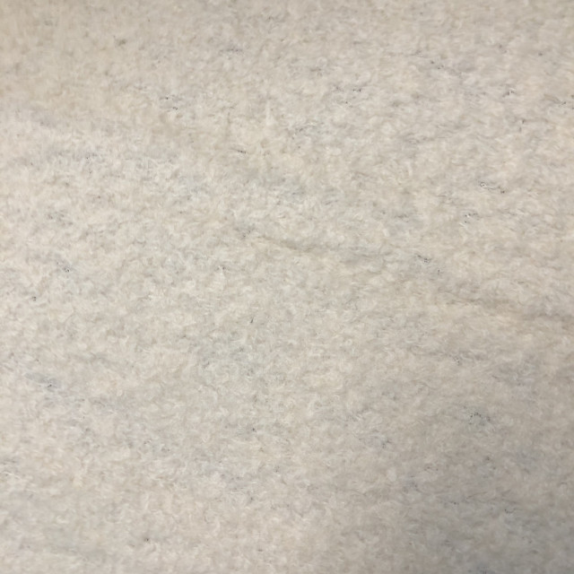 060522306-690