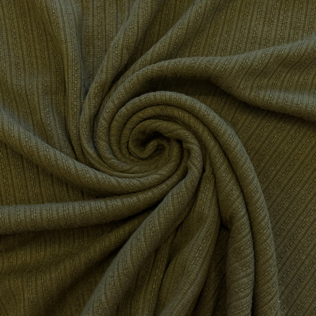 06104431-19748