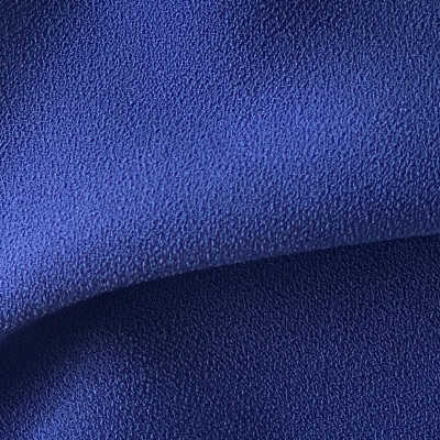 STOF P MELONI MEDIEVAL BLUE širine 1.5 m, gramaže 208 g/m2. Univerzalna poliesterska tkanina sa crep tkanjem, lepim padom, mekana na dodir. 