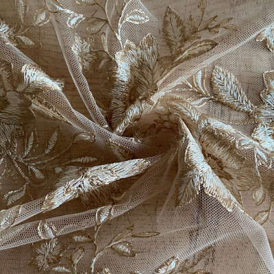 TIL S FLORAL EMB DSN # 7254 FLOWERS # BEIGE