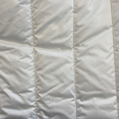 RAINCOAT S STEP ONE SIDE DSN # LINE 10 # WHITE OFF