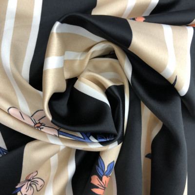 KOSULJAR S ANYA SATIN PRT DSN # STR FLOWERS # BLACK