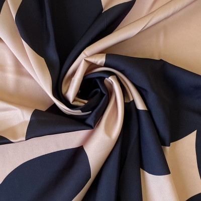 KOSULJAR S SATEN HANA DGT PRT DSN # BIG GEO # BLACK BEIGE