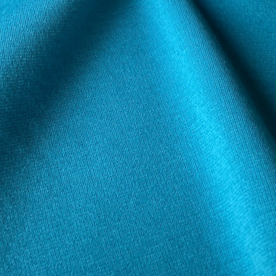 PONTE ROMA VIS L J BISCAY BAY širine 1.5 m, gramaže 302 g/m2. Trikotaža sa pletenom strukturom, mekana i prijatna, za haljine, odela.