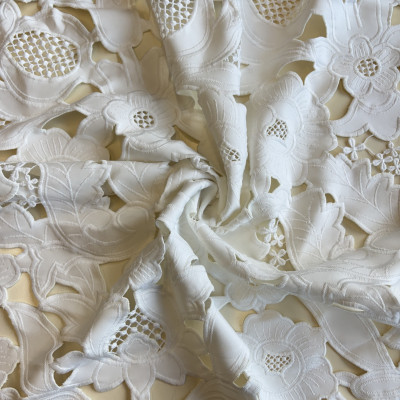 CIP S LASER CUT DSN # B FLOWERS # WHITE OFF
