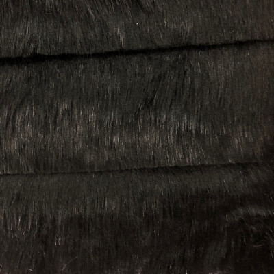 KRZNO LION BLACK širine 1.6 m, gramaže 585 g/m2. Krzno od veštačke dlake, toplo i mekano, za bunde, sezona Jesen Zima.